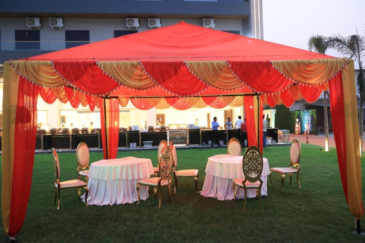 Motel Bilaspur City Eksteriør bilde
