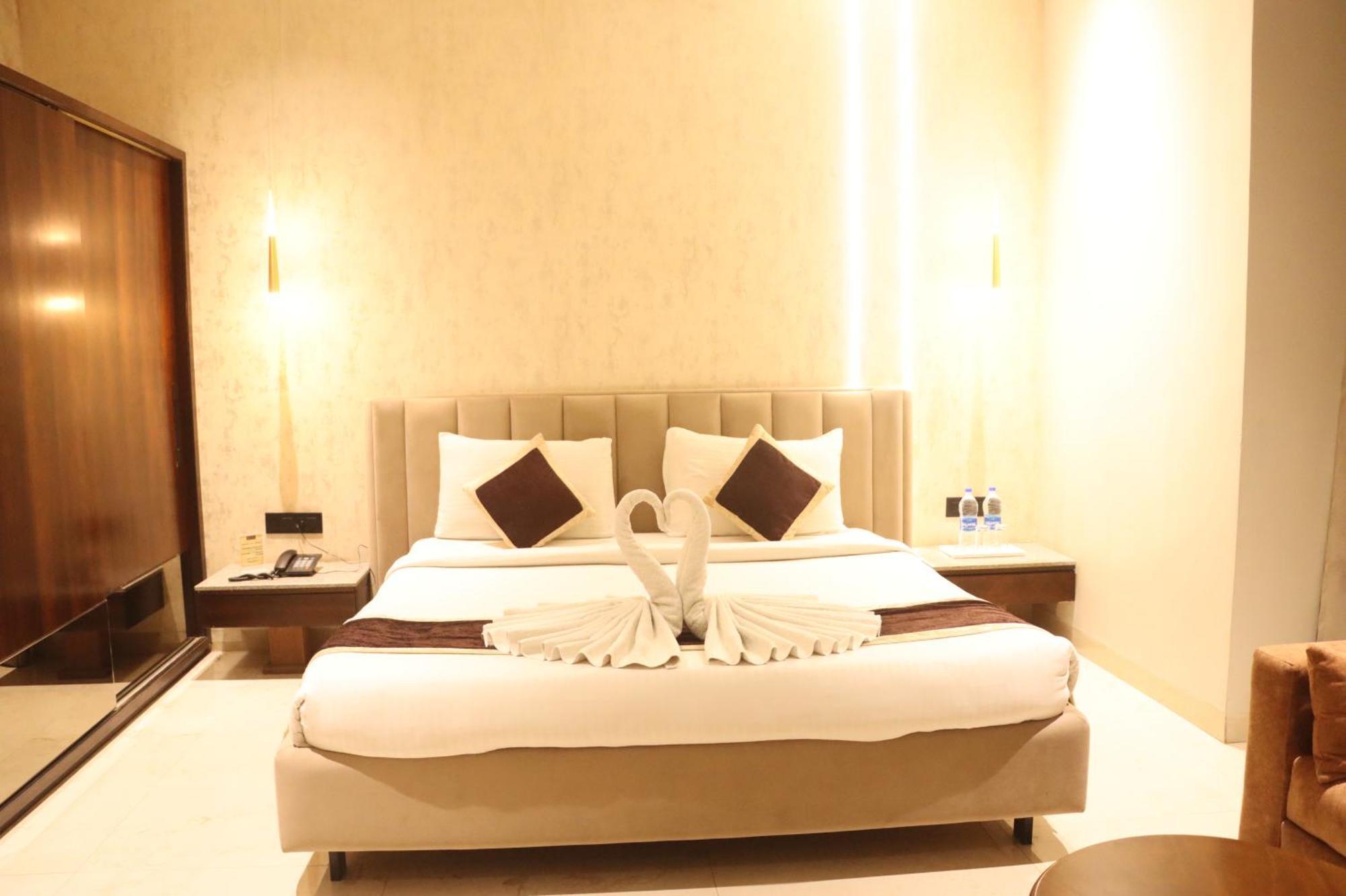 Motel Bilaspur City Eksteriør bilde