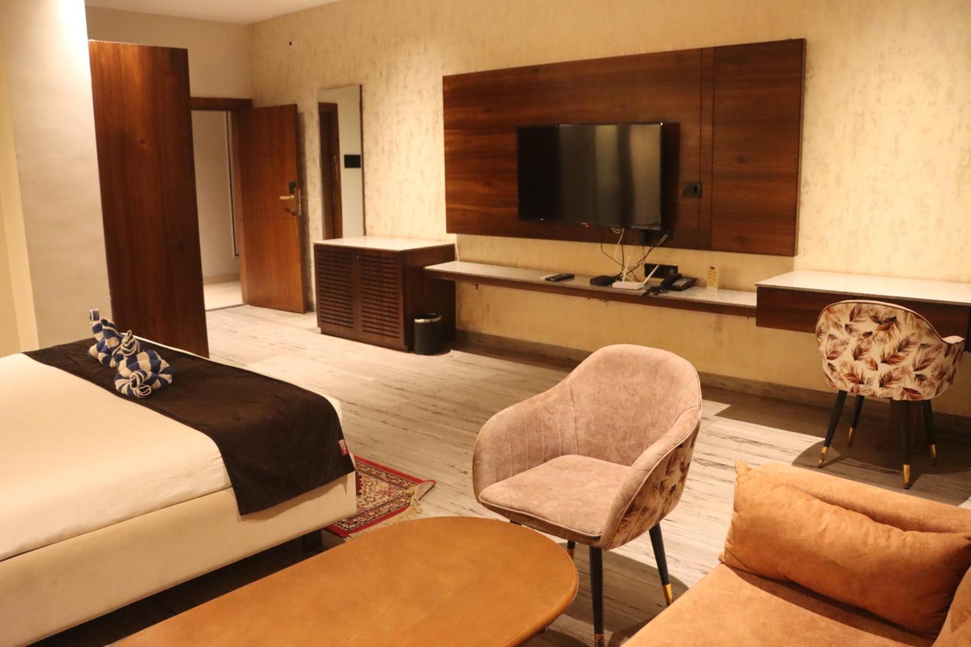 Motel Bilaspur City Eksteriør bilde